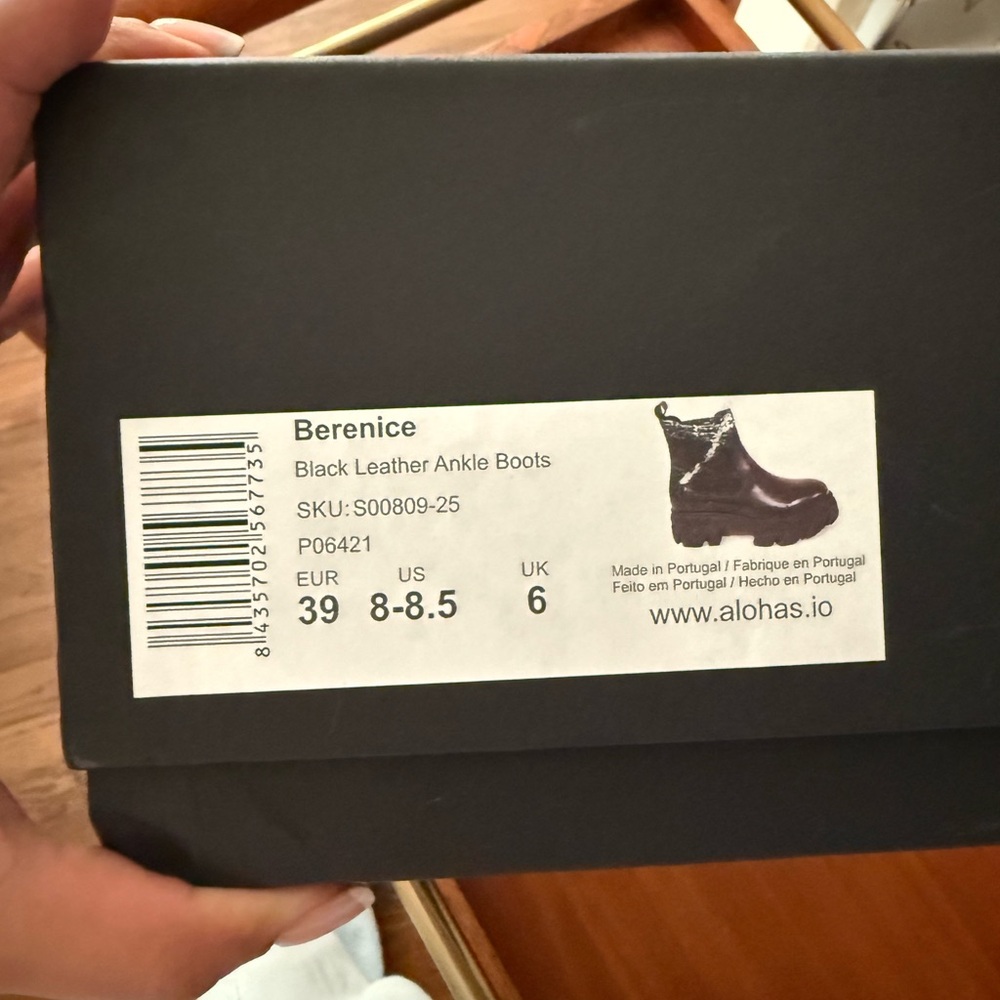 NWT ALOHAS Black Ankle Booties - Picture 2 of 3